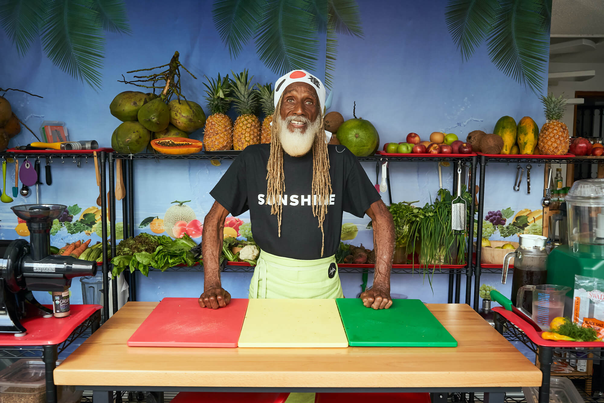 ジュース・ローフードの世界でゴッドファーザーと言われる「Aris LaTham氏」がサンシャインジュースのアドバイザーになりました！