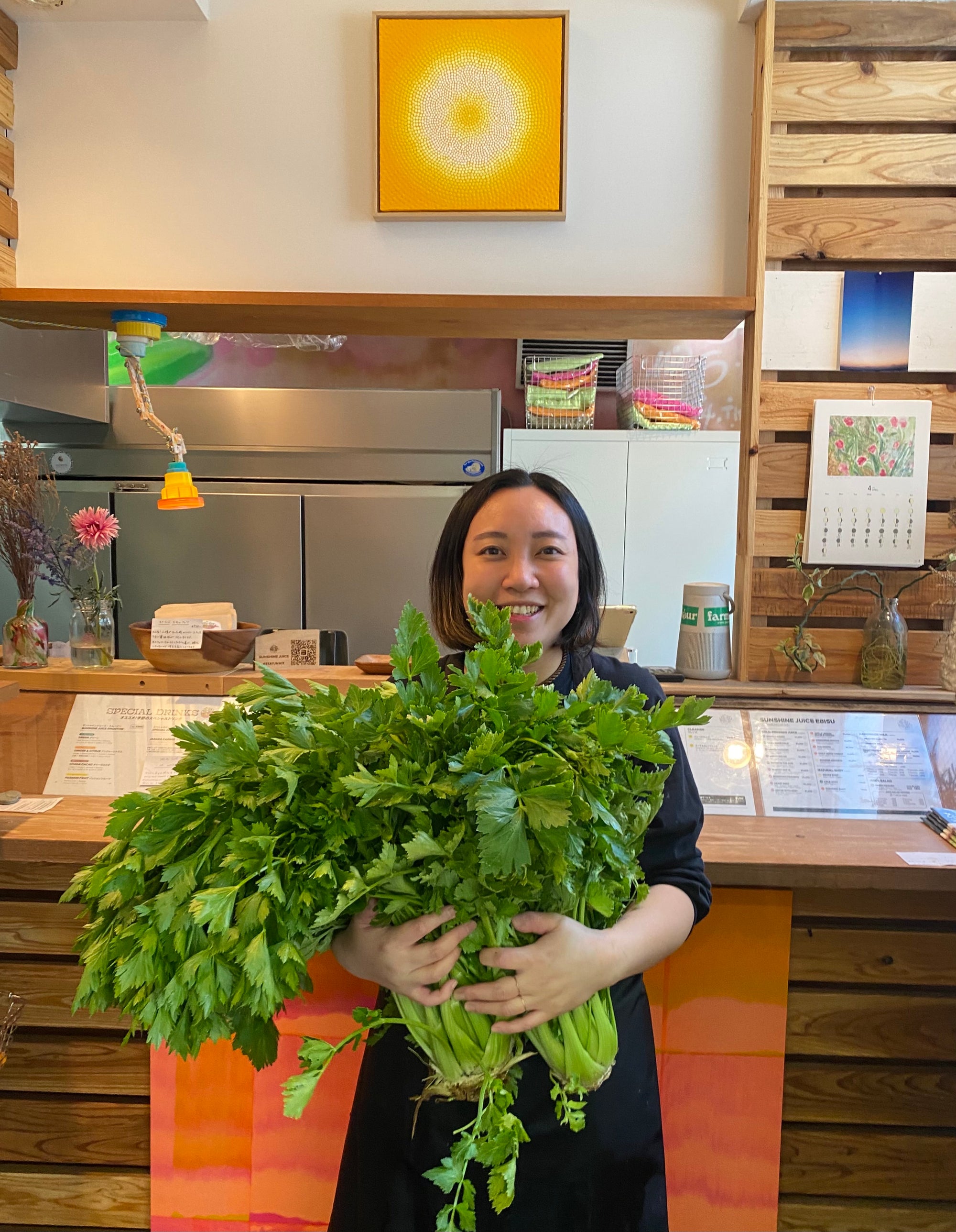 葉山の「bassed farm」から今シーズン最後のスーパーパワフルセロリが届きました！