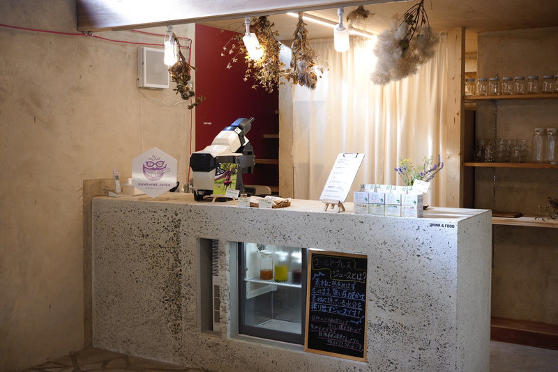 You can also enjoy SunshineJuice at Vivobarefoot SAPPORO!