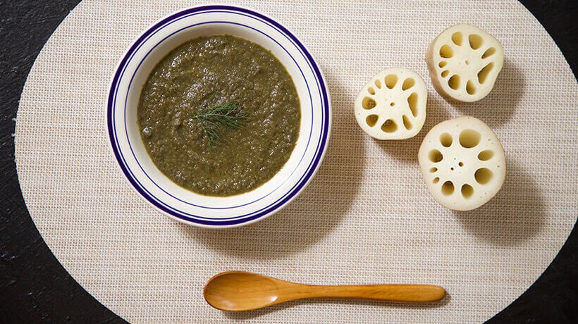 Seaweed and sesame lotus root soup